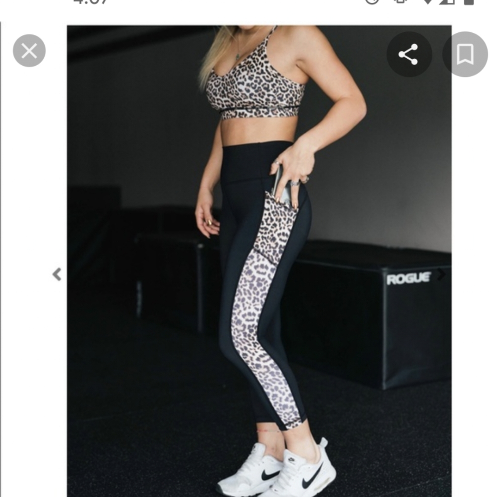 Zyia leopard pocket leggings